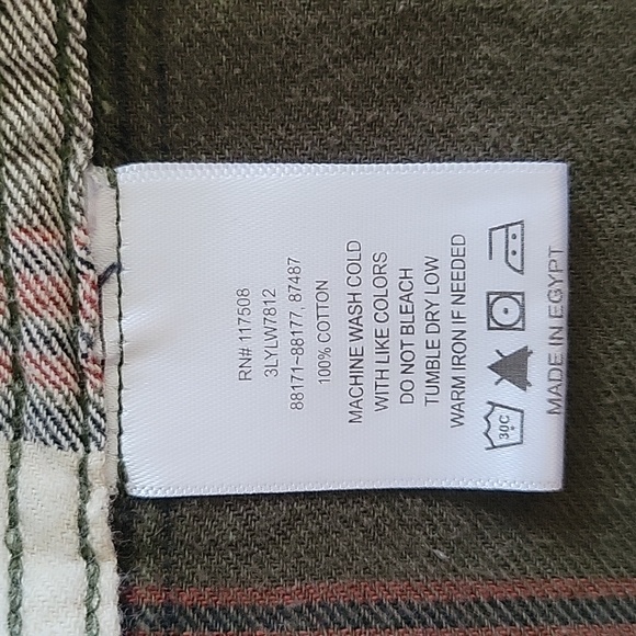 Levi's Plaid Flannel Button-down Shirt - Picture 6 of 7